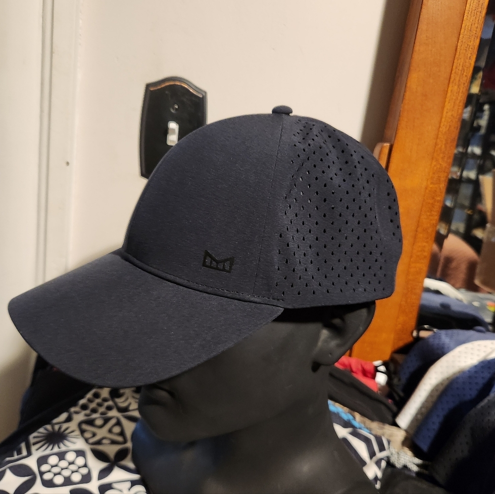 Melun A-game Black Hydrolite XL new. Never Worn Without Tags